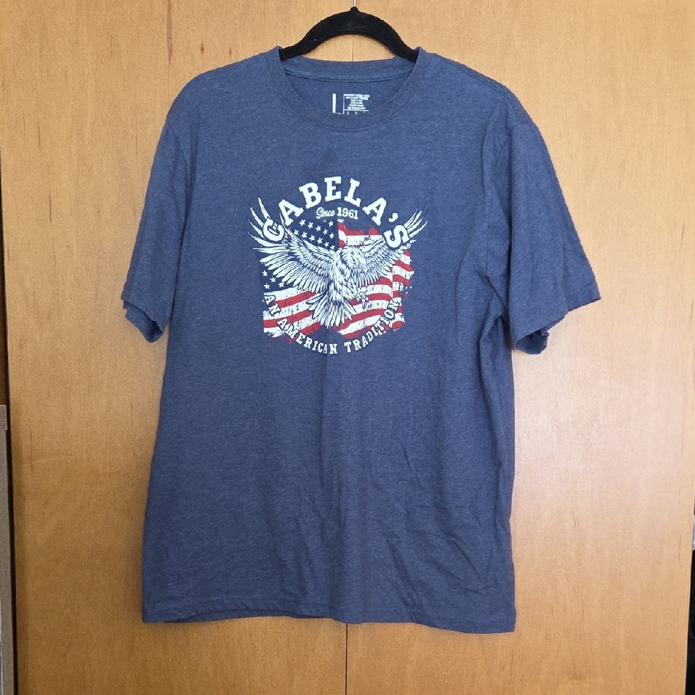 Cabela's Patriotic Blue Men's Tee Size Large America Eagle